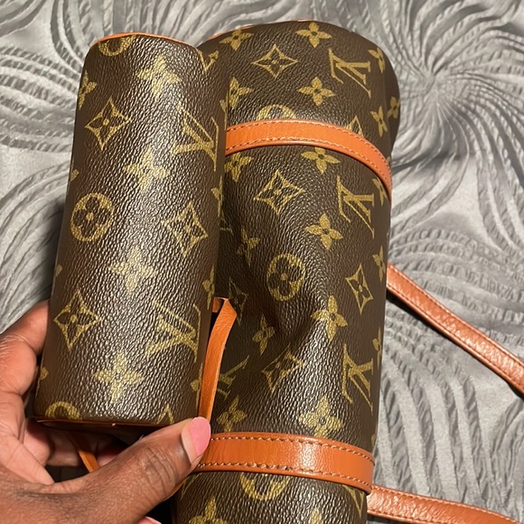 Louis Vuitton Monogram Papillon Bag with Pouch - Picture 15 of 15